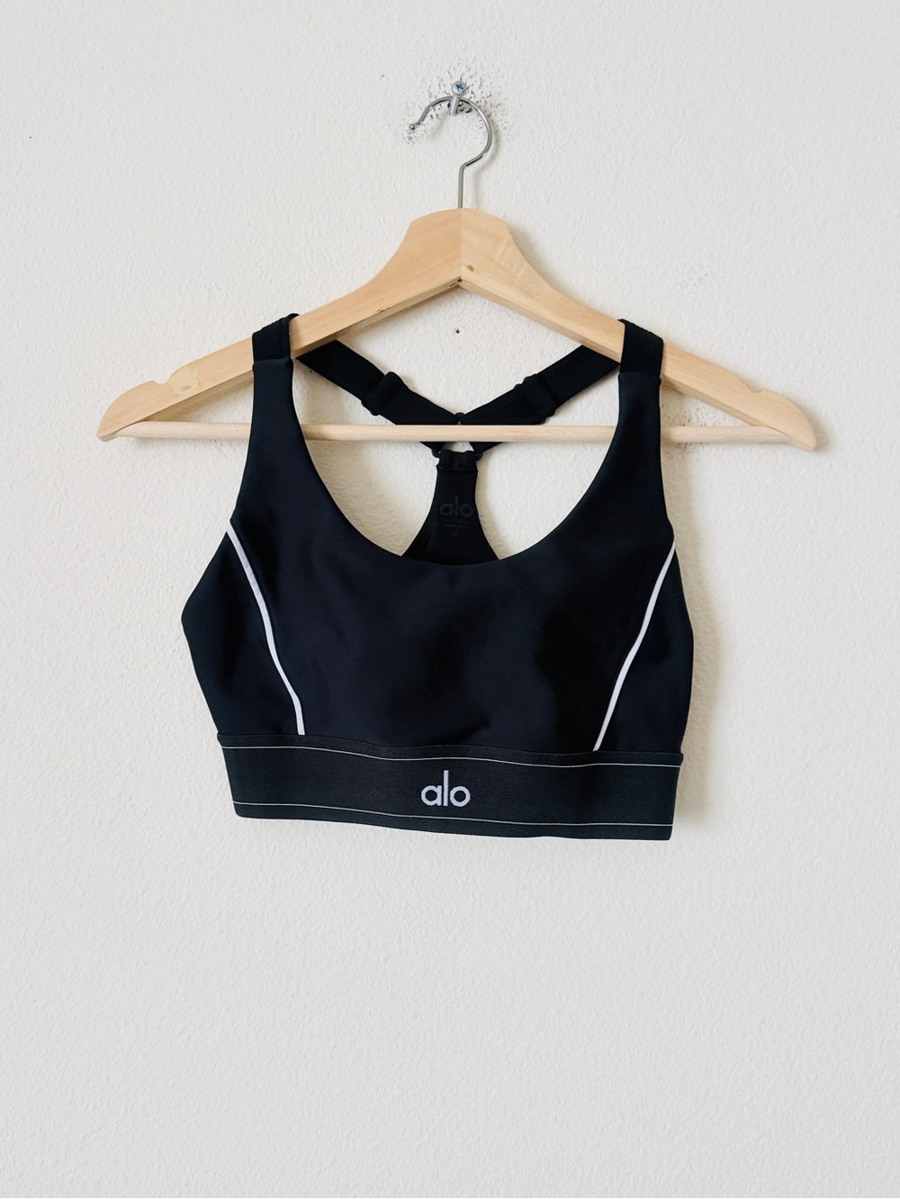 Alo yoga MEDIUM/SMALL Airlift Suit Up black white piping leggings sports bra set - Picture 4 of 10